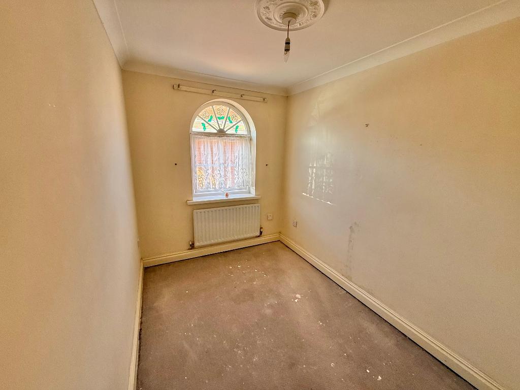 2 Bedroom Bungalow for Sale in West Bromwich, B71 4DY