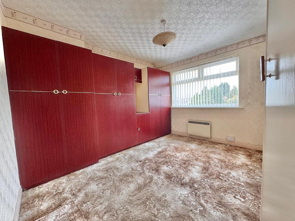 2 Bedroom Semi-Detached for Sale in West Bromwich, B71 2ET
