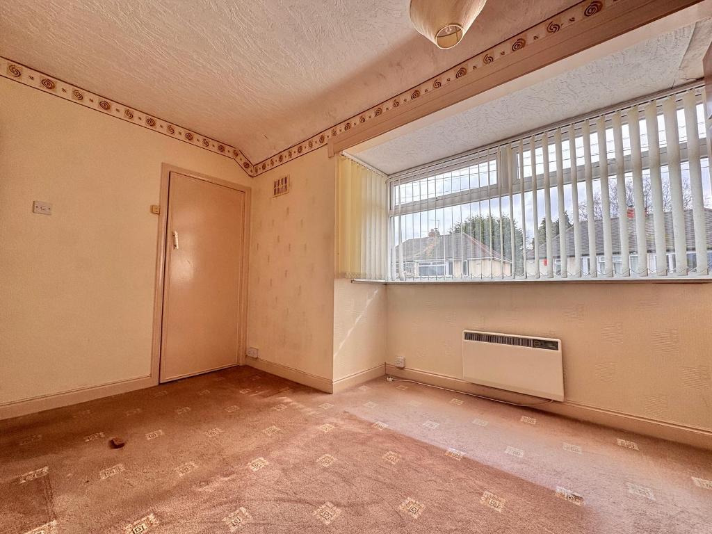 2 Bedroom Semi-Detached for Sale in West Bromwich, B71 2ET