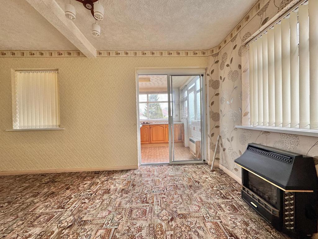 2 Bedroom Semi-Detached for Sale in West Bromwich, B71 2ET