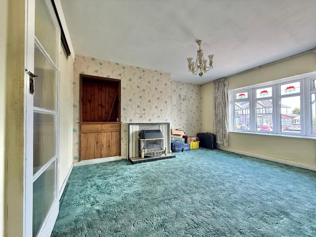 3 Bedroom Semi-Detached for Sale in West Bromwich, B71 3AF