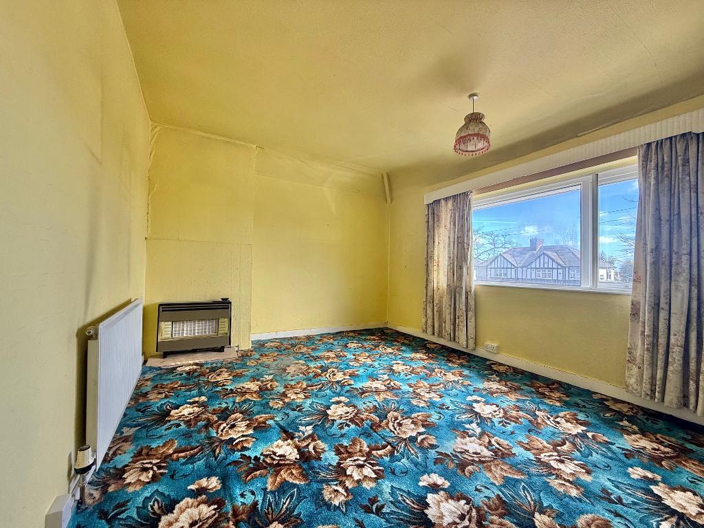 3 Bedroom Semi-Detached for Sale in West Bromwich, B71 3AF