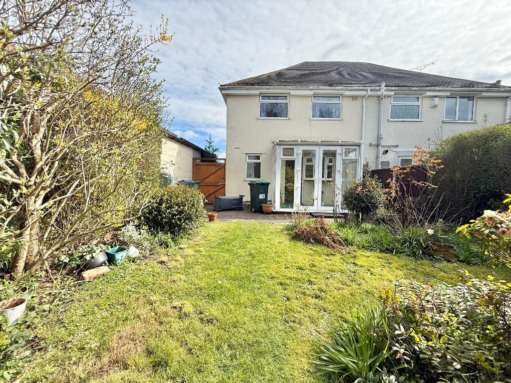 3 Bedroom Semi-Detached for Sale in West Bromwich, B71 3AF