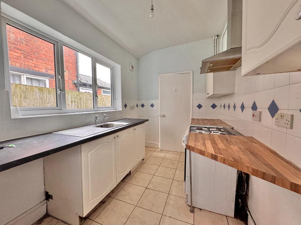 3 Bedroom Terraced for Sale in West Bromwich, B71 4ET