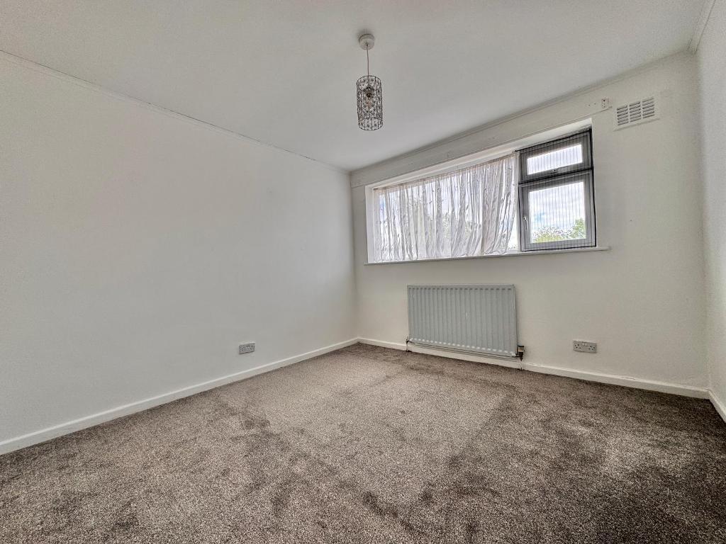3 Bedroom Semi-Detached to Rent in West Bromwich, B71 3LT