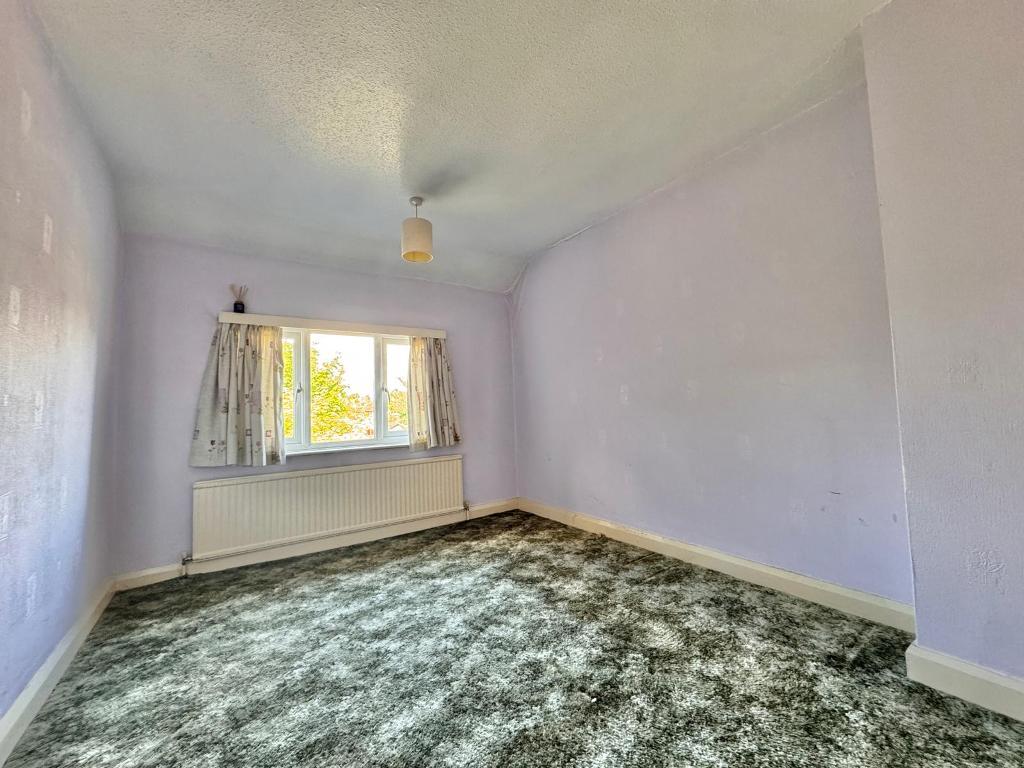 3 Bedroom Semi-Detached for Sale in West Bromwich, B71 3AB