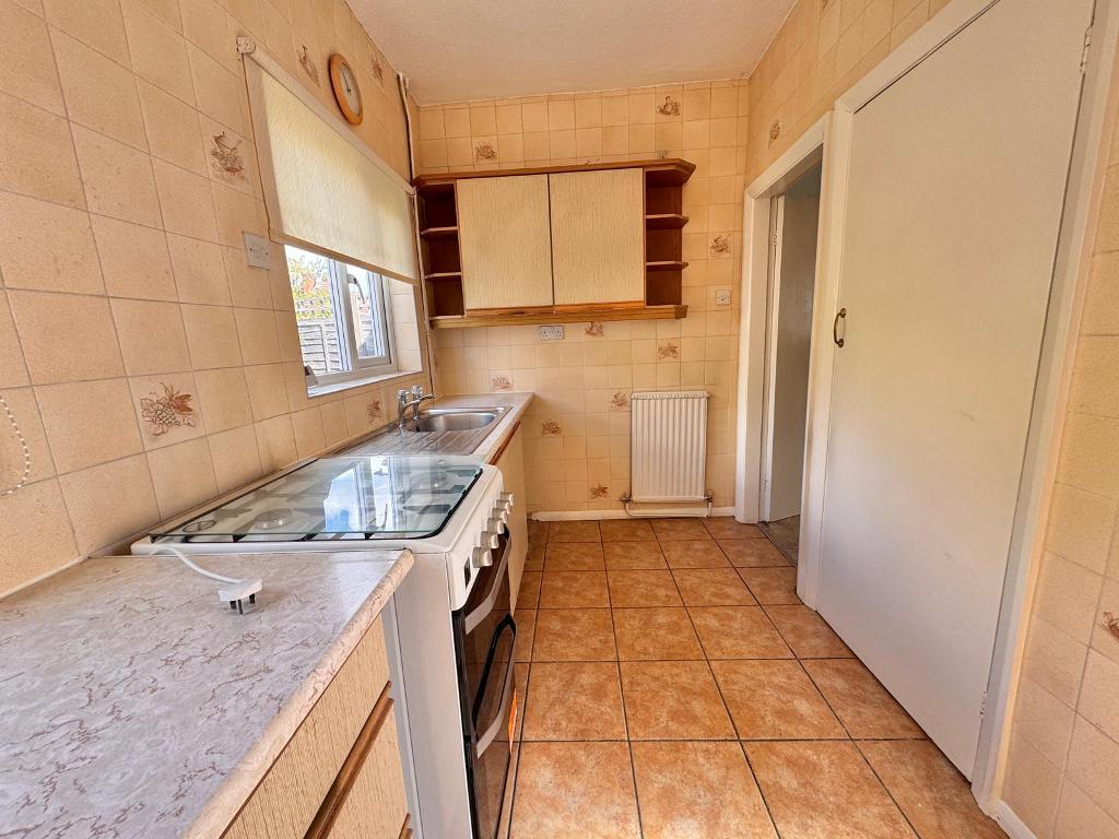 3 Bedroom Semi-Detached for Sale in West Bromwich, B71 3AB