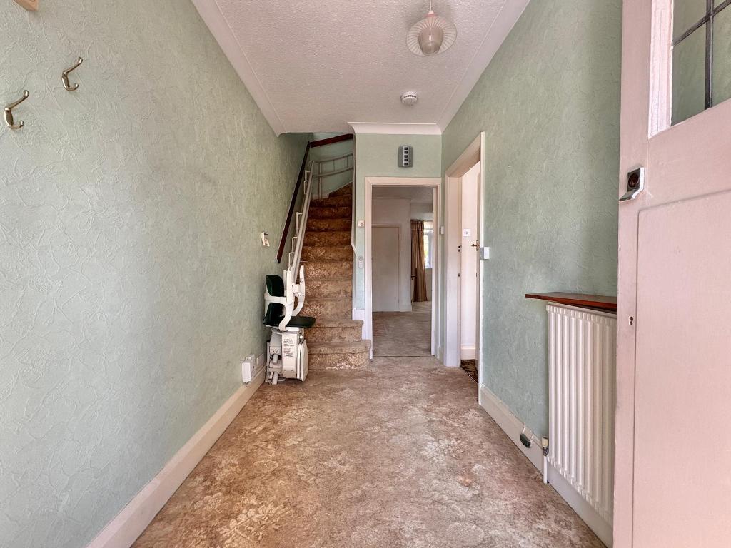 3 Bedroom Semi-Detached for Sale in West Bromwich, B71 3AB