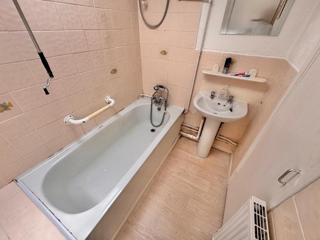 2 Bedroom Terraced for Sale in West Bromwich, B71 3SW