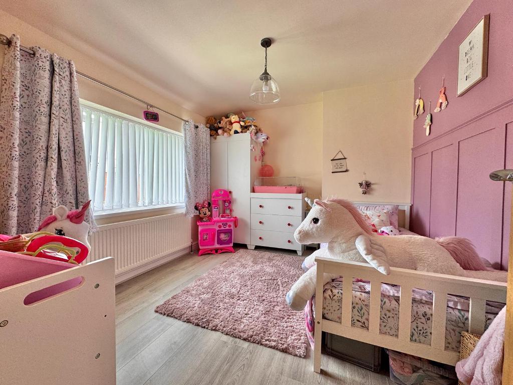 3 Bedroom Semi-Detached for Sale in Walsall, WS5 4NB