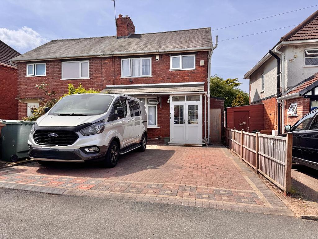 3 Bedroom Semi-Detached for Sale in Walsall, WS5 4NB