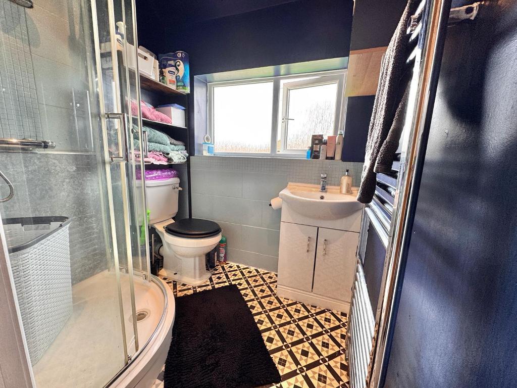 3 Bedroom Semi-Detached for Sale in Walsall, WS5 4NB