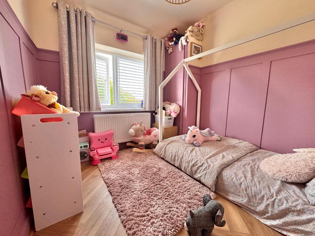 3 Bedroom Semi-Detached for Sale in Walsall, WS5 4NB