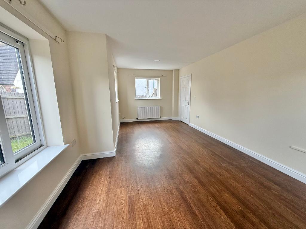 4 Bedroom Detached to Rent in Walsall, WS2 8AN
