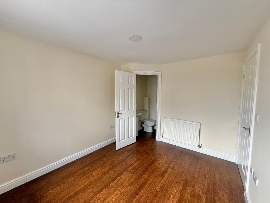 4 Bedroom Detached to Rent in Walsall, WS2 8AN
