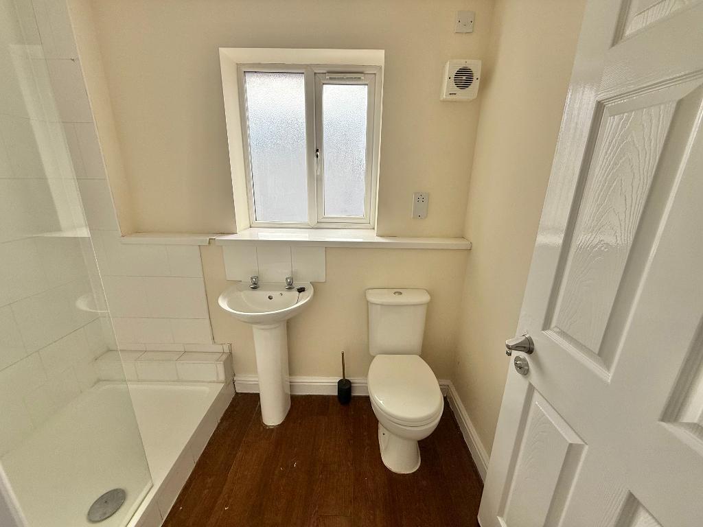 4 Bedroom Detached to Rent in Walsall, WS2 8AN