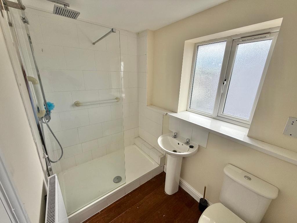 4 Bedroom Detached to Rent in Walsall, WS2 8AN