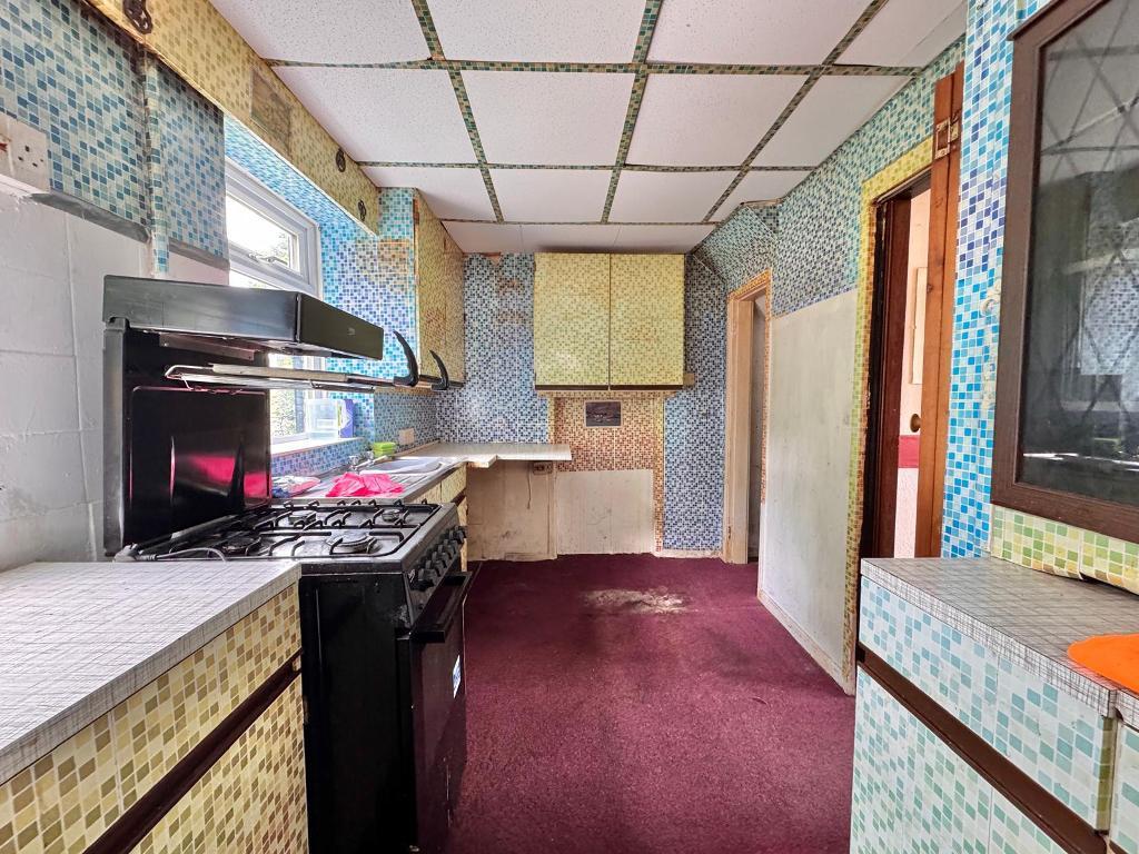 3 Bedroom Semi-Detached for Sale in West Bromwich, B71 2AW