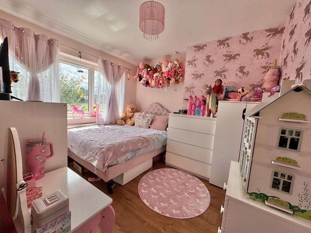 3 Bedroom Semi-Detached for Sale in Wednesbury, WS10 9BX
