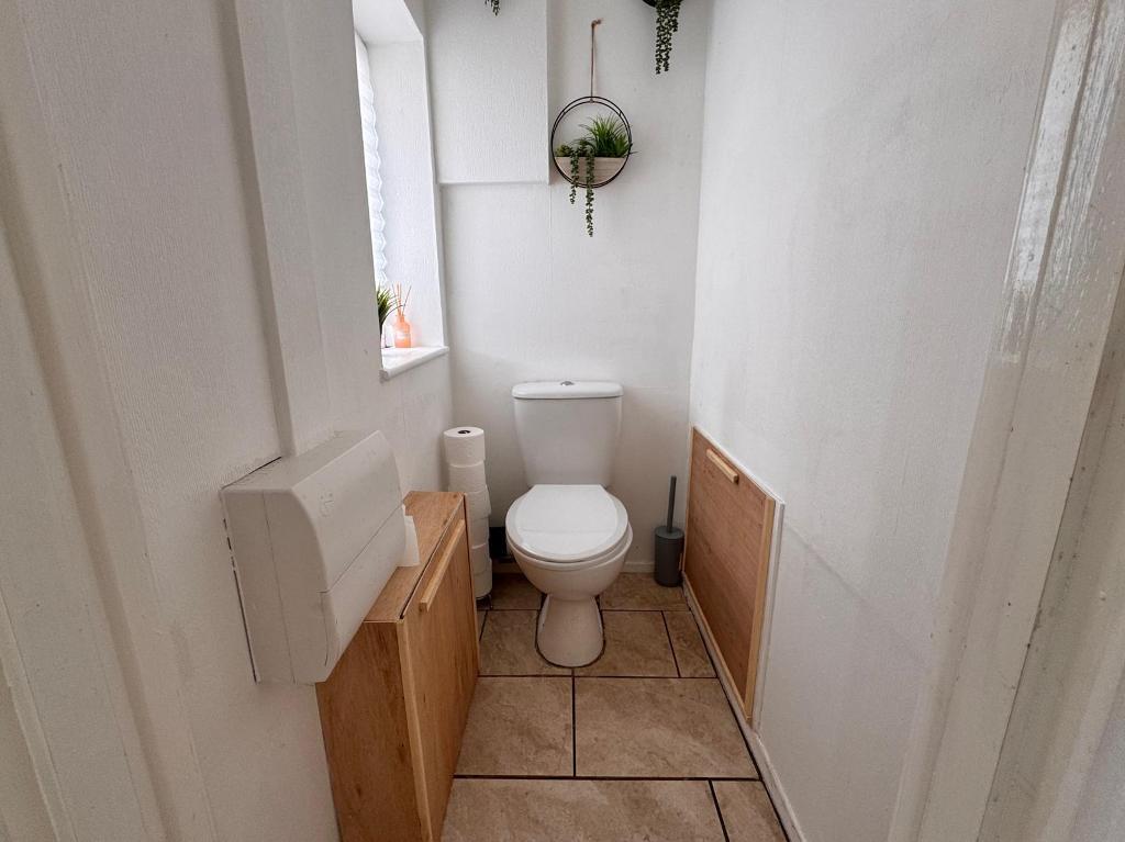 3 Bedroom Semi-Detached for Sale in Wednesbury, WS10 9BX