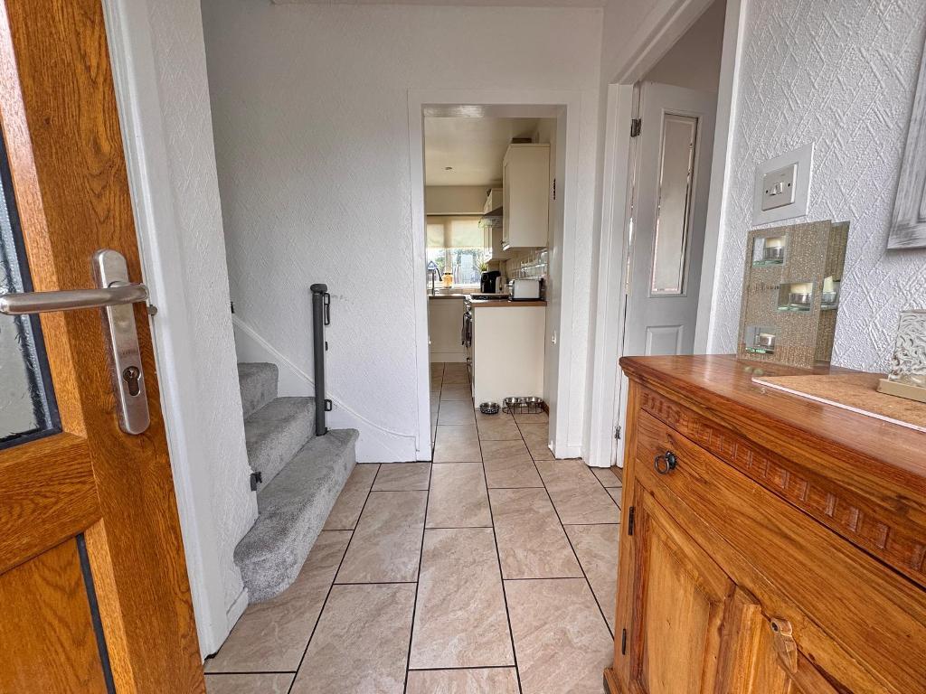 3 Bedroom Semi-Detached for Sale in Wednesbury, WS10 9BX