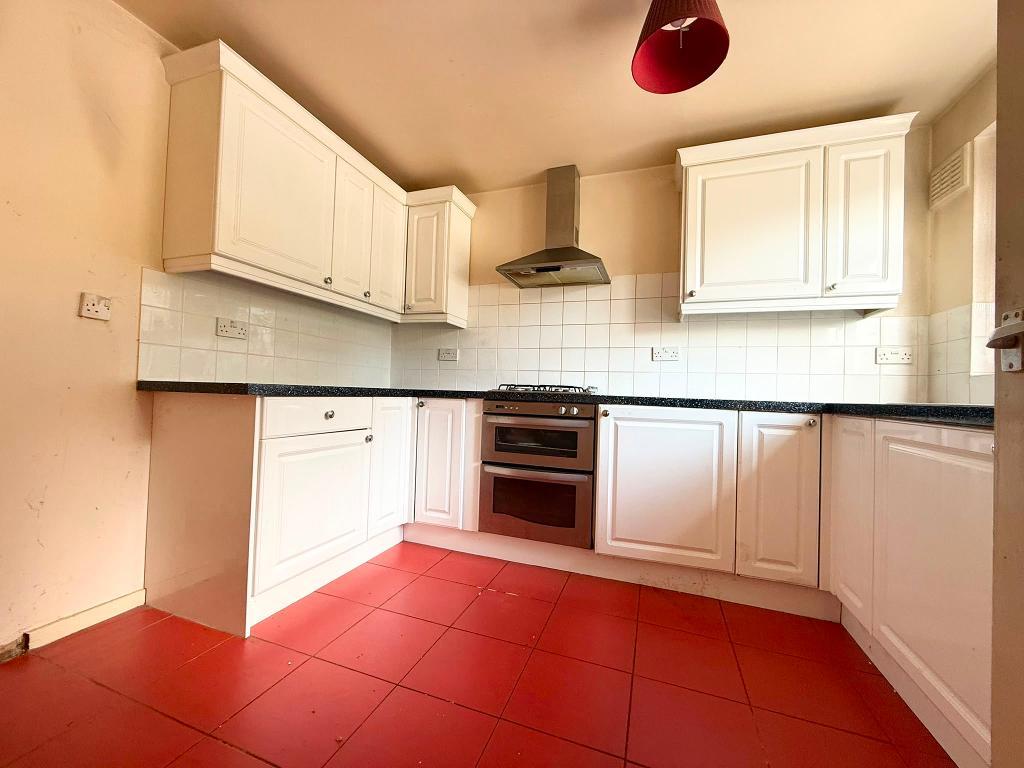3 Bedroom End Terraced for Sale in West Bromwich, B71 3QA