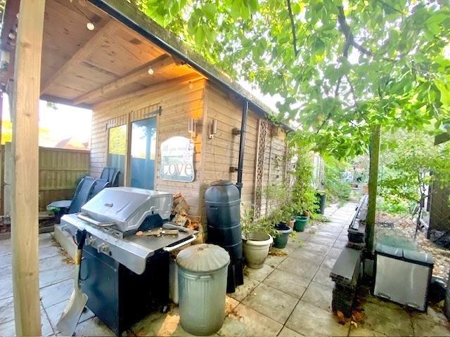 3 Bedroom Semi-Detached for Sale in West Bromwich, B71 3JS
