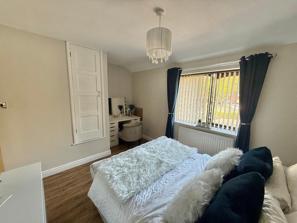 3 Bedroom Semi-Detached for Sale in West Bromwich, B71 2SH