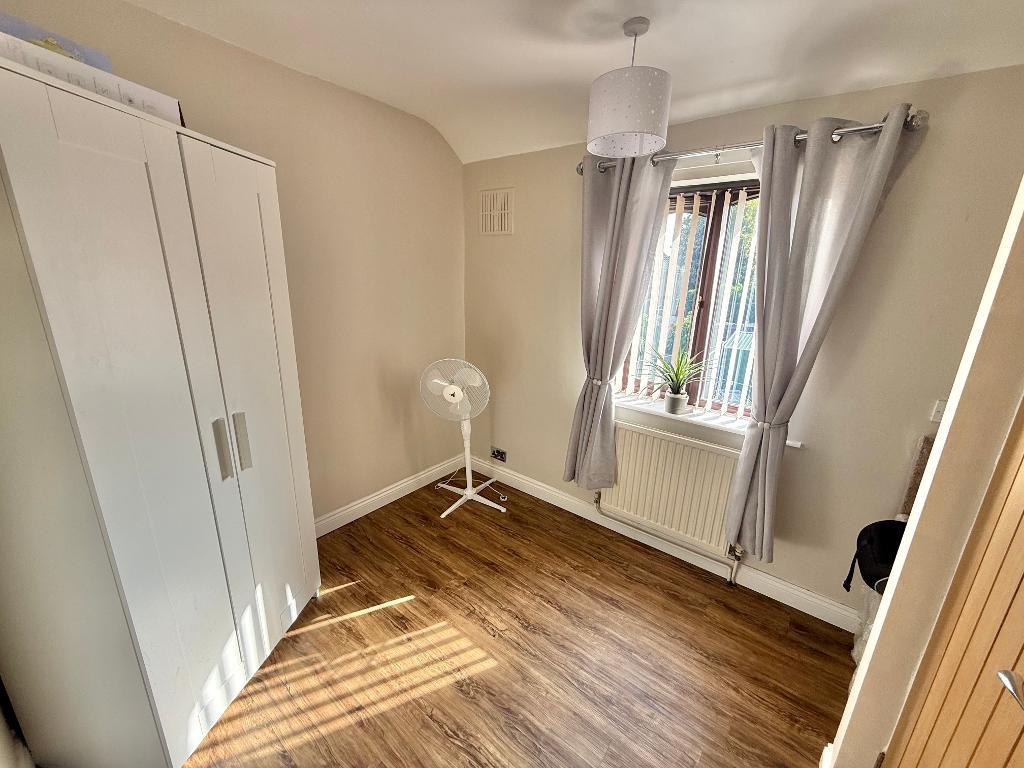 3 Bedroom Semi-Detached for Sale in West Bromwich, B71 2SH
