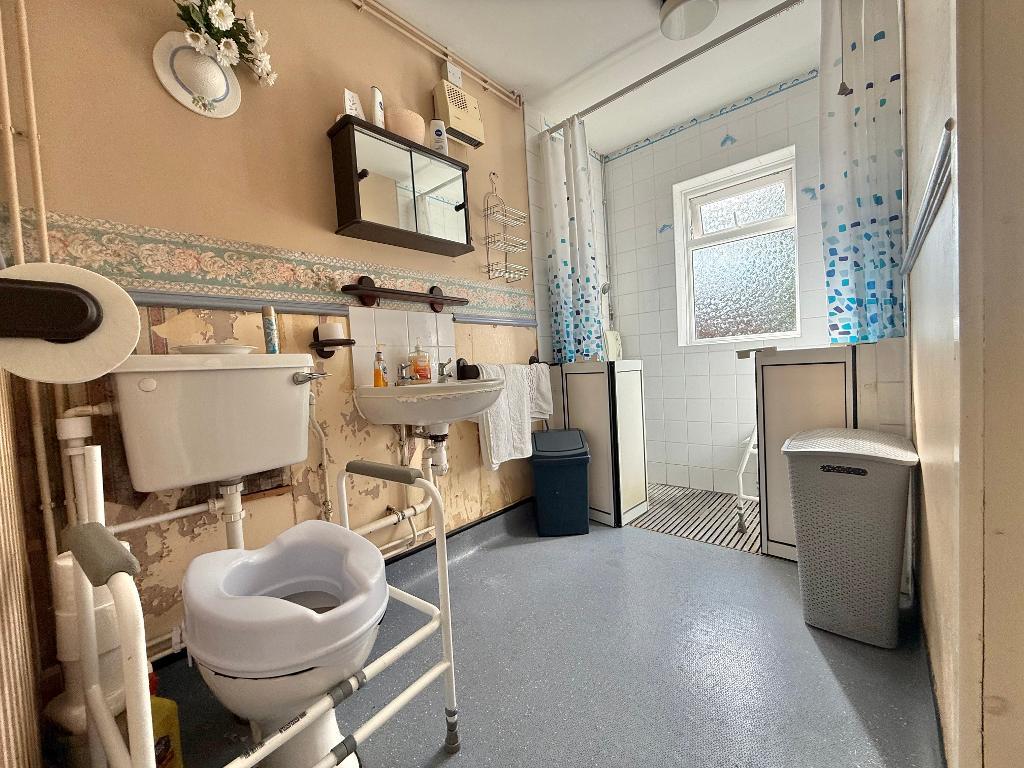 3 Bedroom Terraced for Sale in West Midlands, B71 3AG