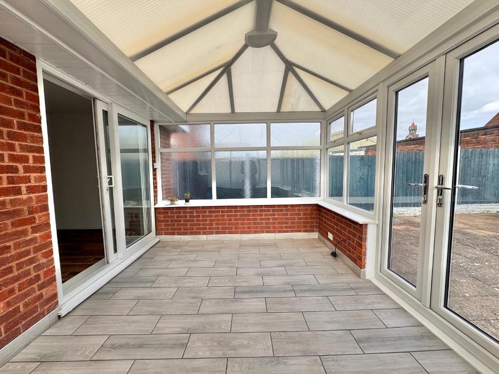 2 Bedroom Detached to Rent in West Bromwich, B70 7NZ