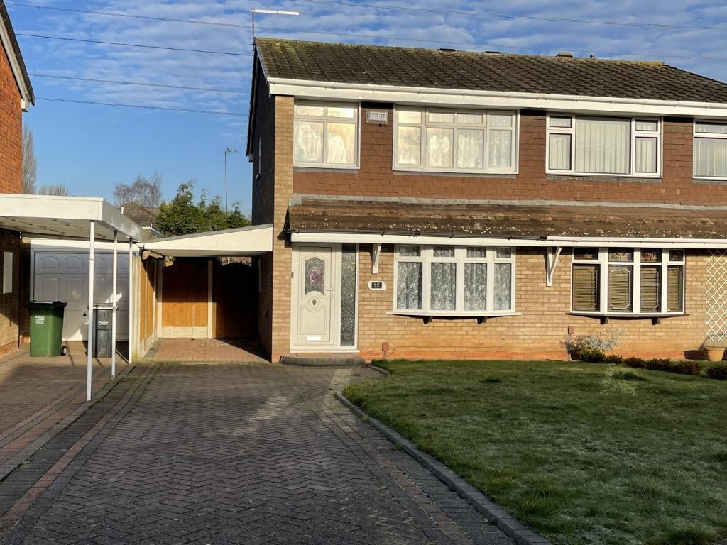 3 Bed Semi-Detached Property to Rent in West Bromwich, B71 3LX