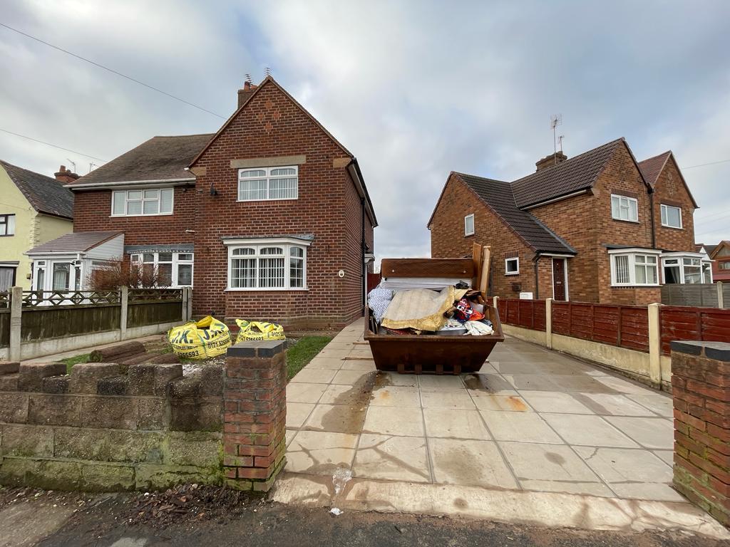 2 Bed Semi-Detached Property to Rent in West Bromwich, B71 2JN