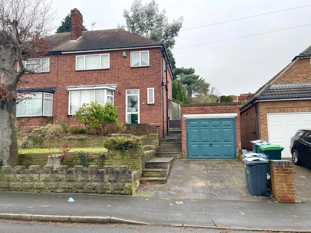 3 Bed Semi-Detached Property to Rent in West Bromwich, B71 3BZ