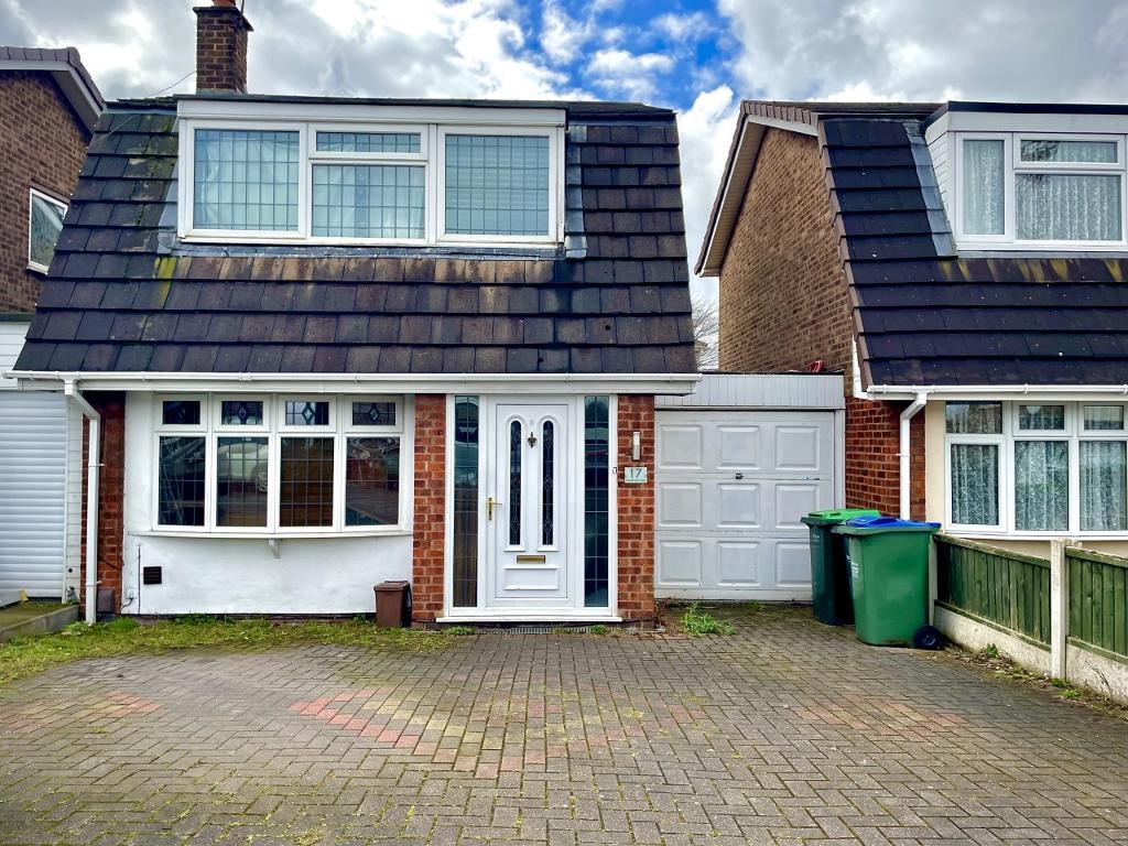 3 Bed Detached Property to Rent in Wednesbury, WS10 0TR