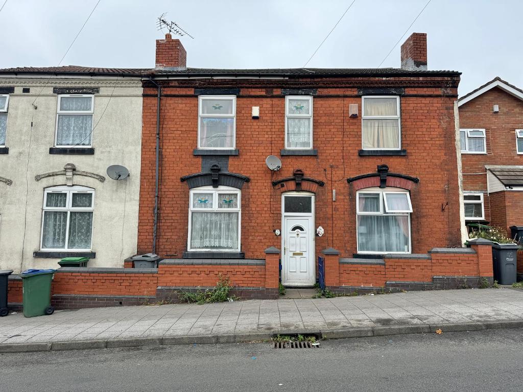 Wood Lane, West Bromwich, B70 9PZ