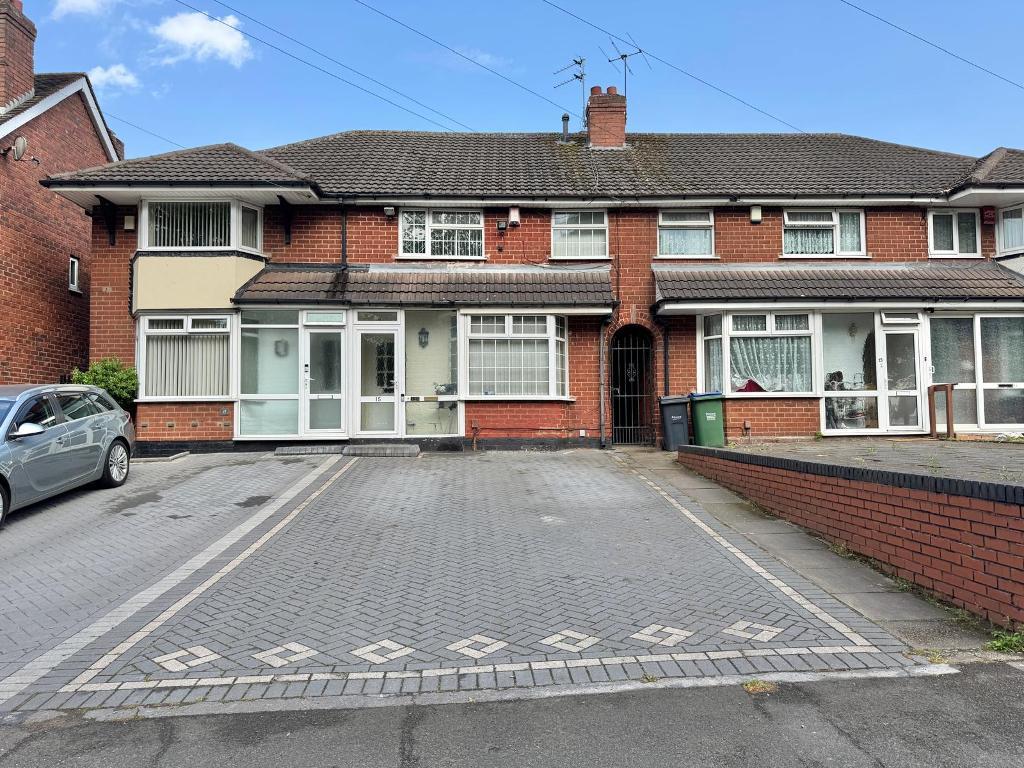 Walsall Road, West Bromwich, West Midlands, B71 3HE
