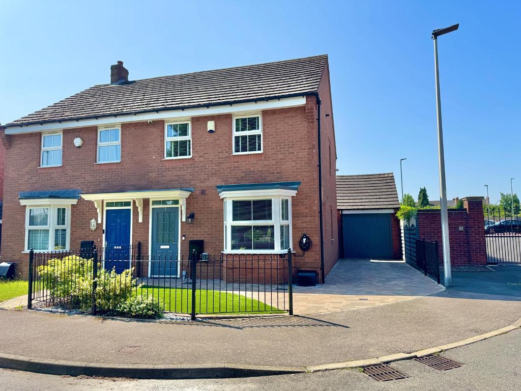 Churchfields Way, West Bromwich, West Midlands, B71 4DP
