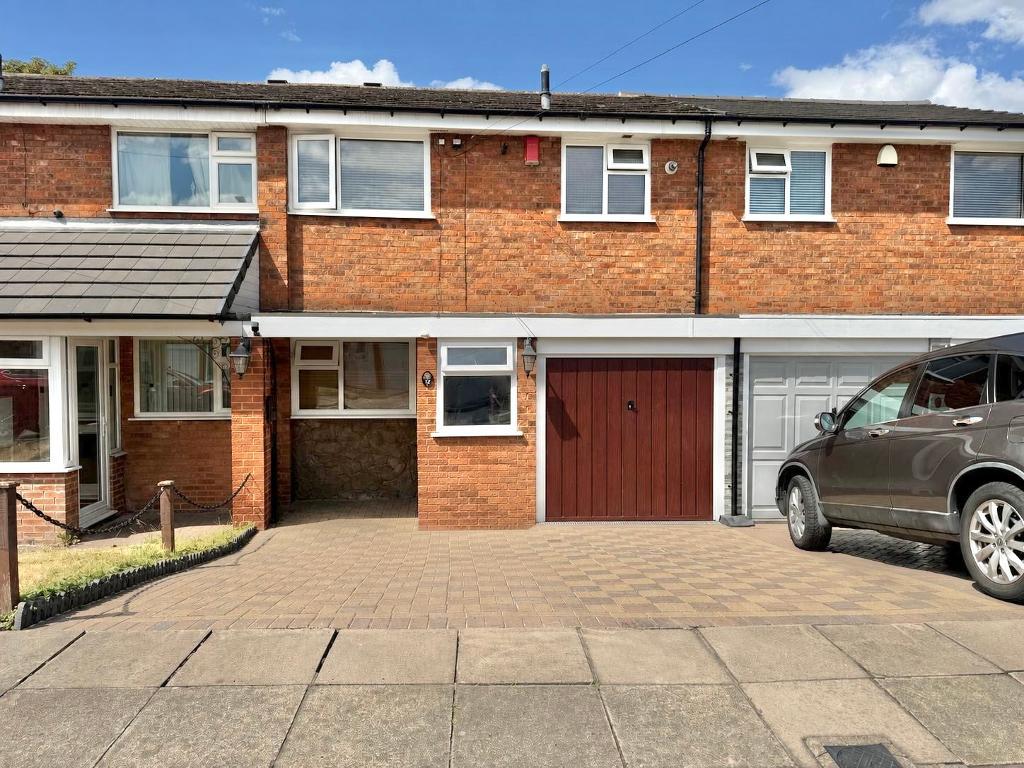 3 Bed Terraced Property to Rent in West Bromwich, B71 1RJ