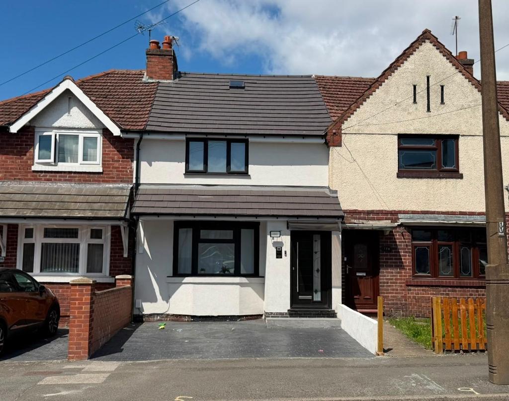 Vicarage Road, West Bromwich, West Midlands, B71 1AF